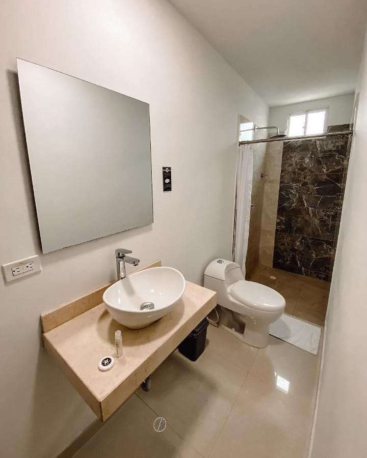 G Hotel 3*