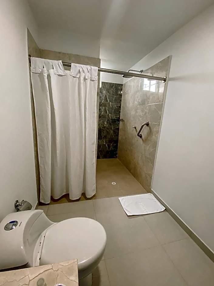 G Hotel