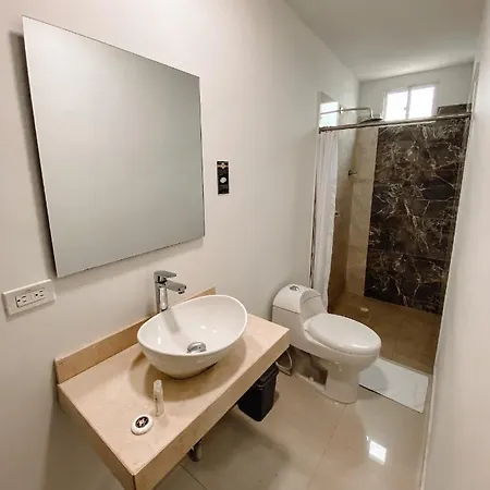G Hotel 3*