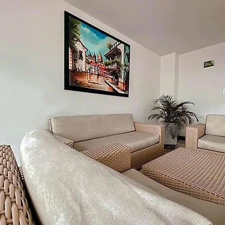 G Hotel 3*