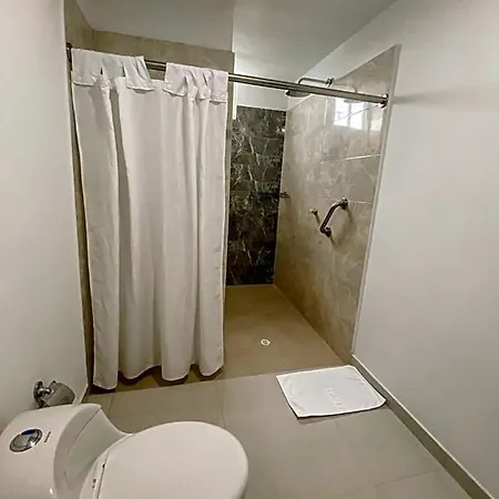 G Hotel